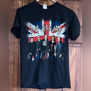 Def Leppard 2015 Tour Rock Band Small Tee Shirt Great Condition